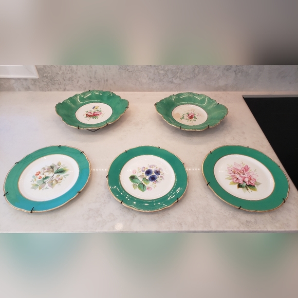 5 Vintage Green Floral Plates with Gold Rim - Picture 1 of 16